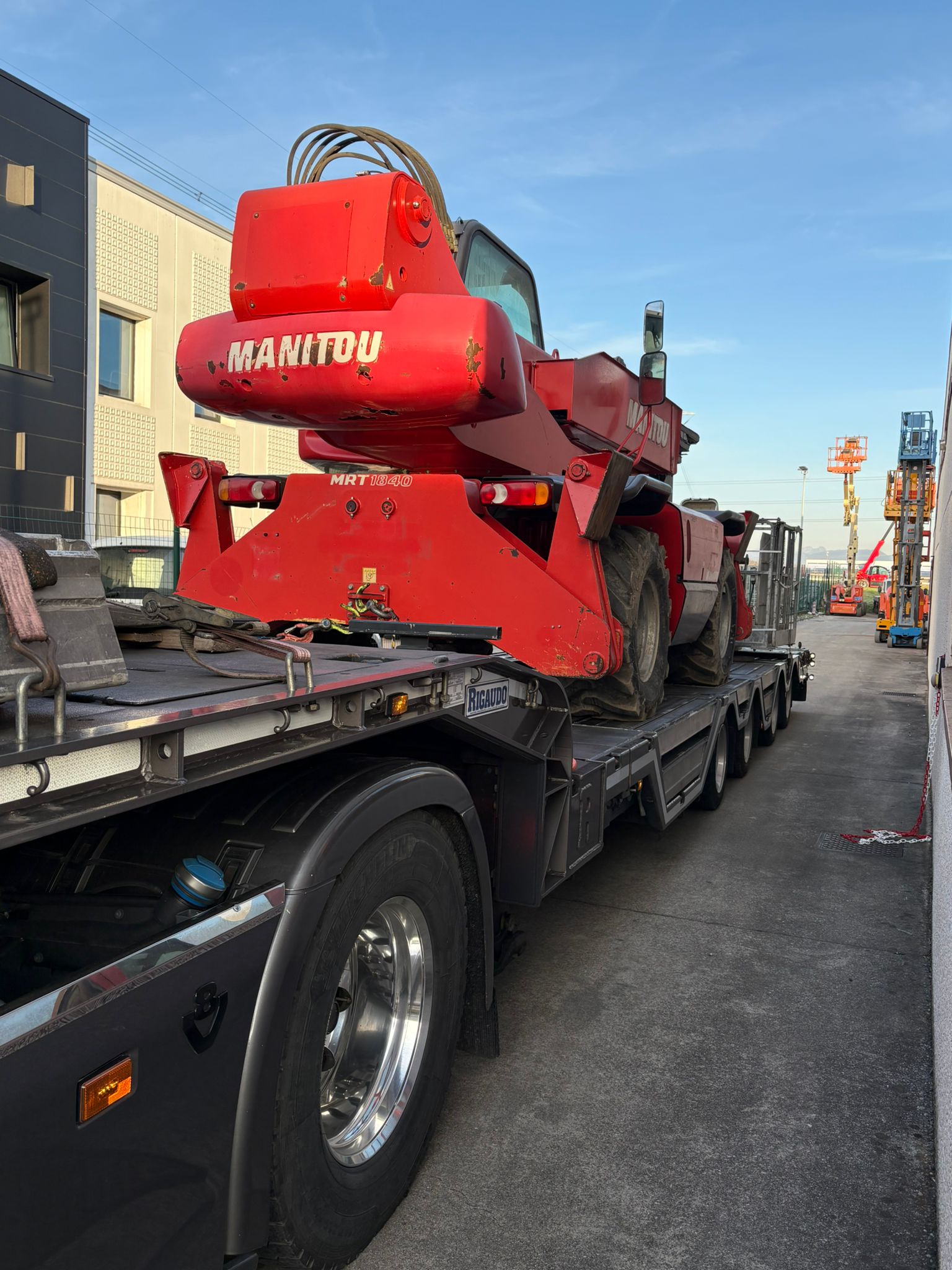 Sollevatore telescopico Manitou