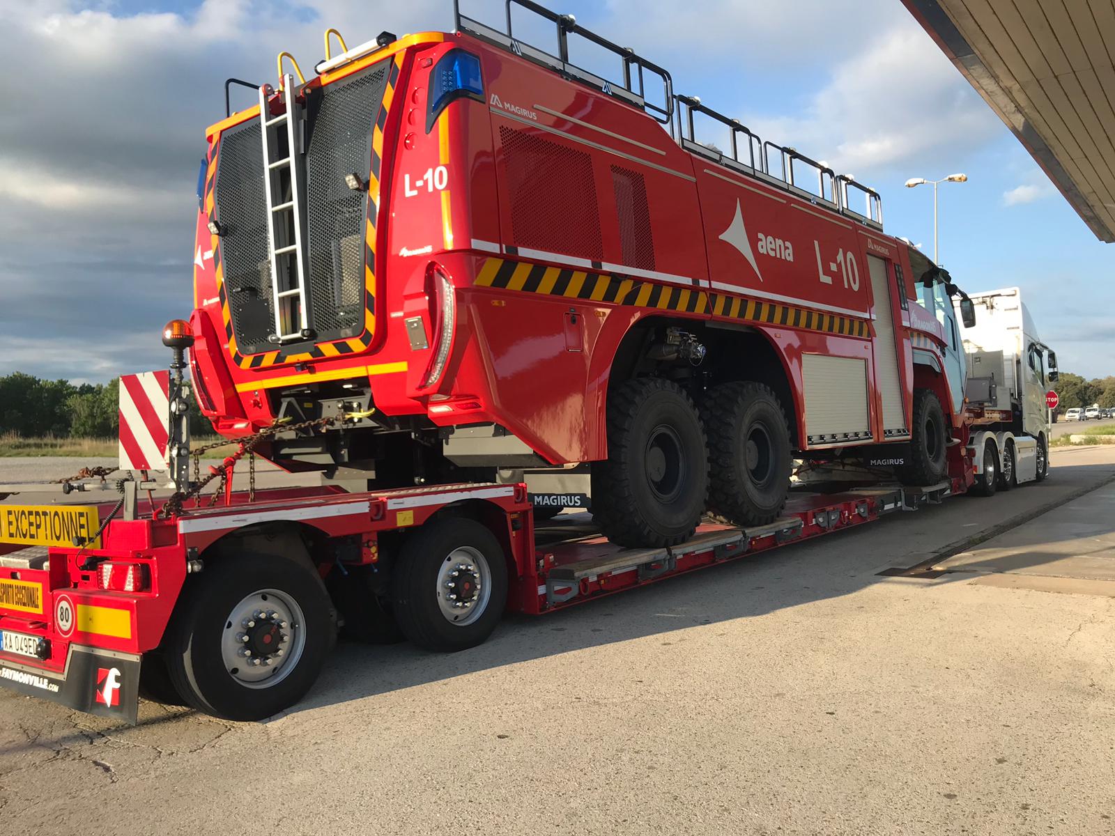 Trailer con Autocarro Speciale